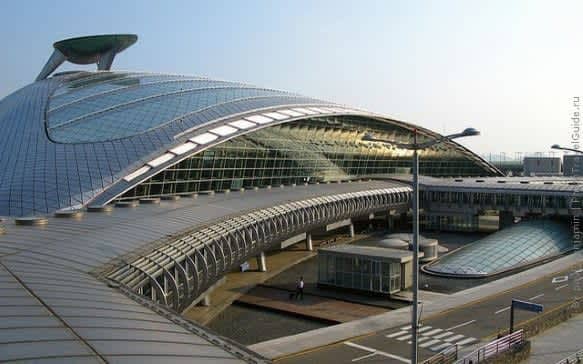 Современное здание аэропорта Инчхон.