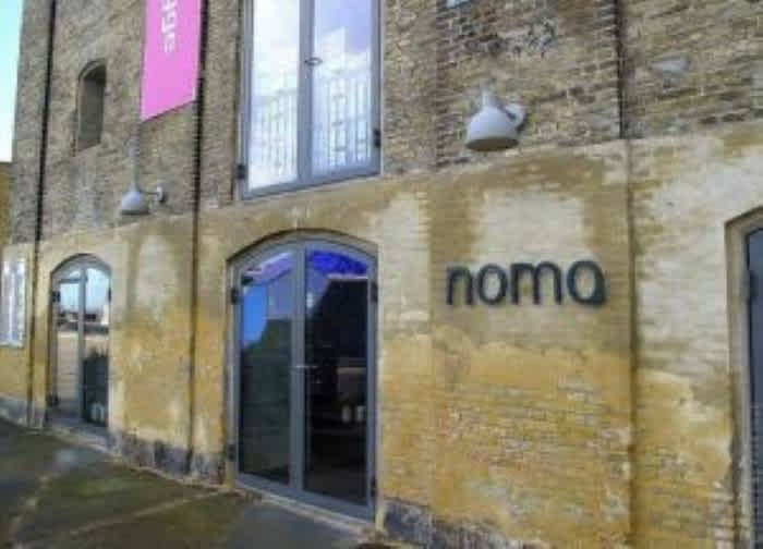 Ресторан Нома с 2010 года три раза возглавлял список пятидесяти лучших ресторанов мира .