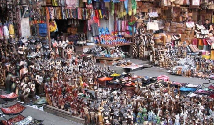 На Бали можно найти и магазины, где сувениры в десять раз дешевле.